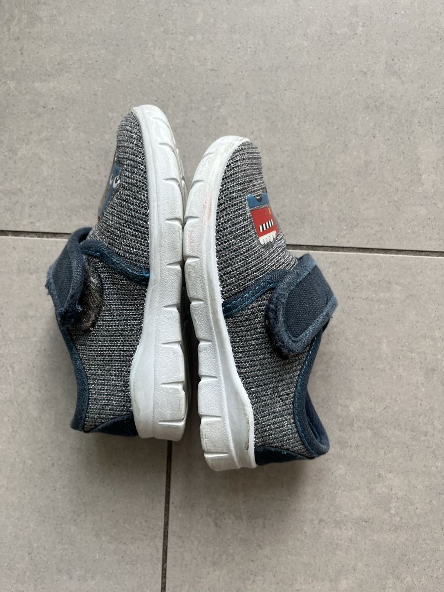 Dosenbach Scarpe per ragazzi: Hausfinken, Gr. 23 – Usato da Zürich venduto da jmg_8005 1
