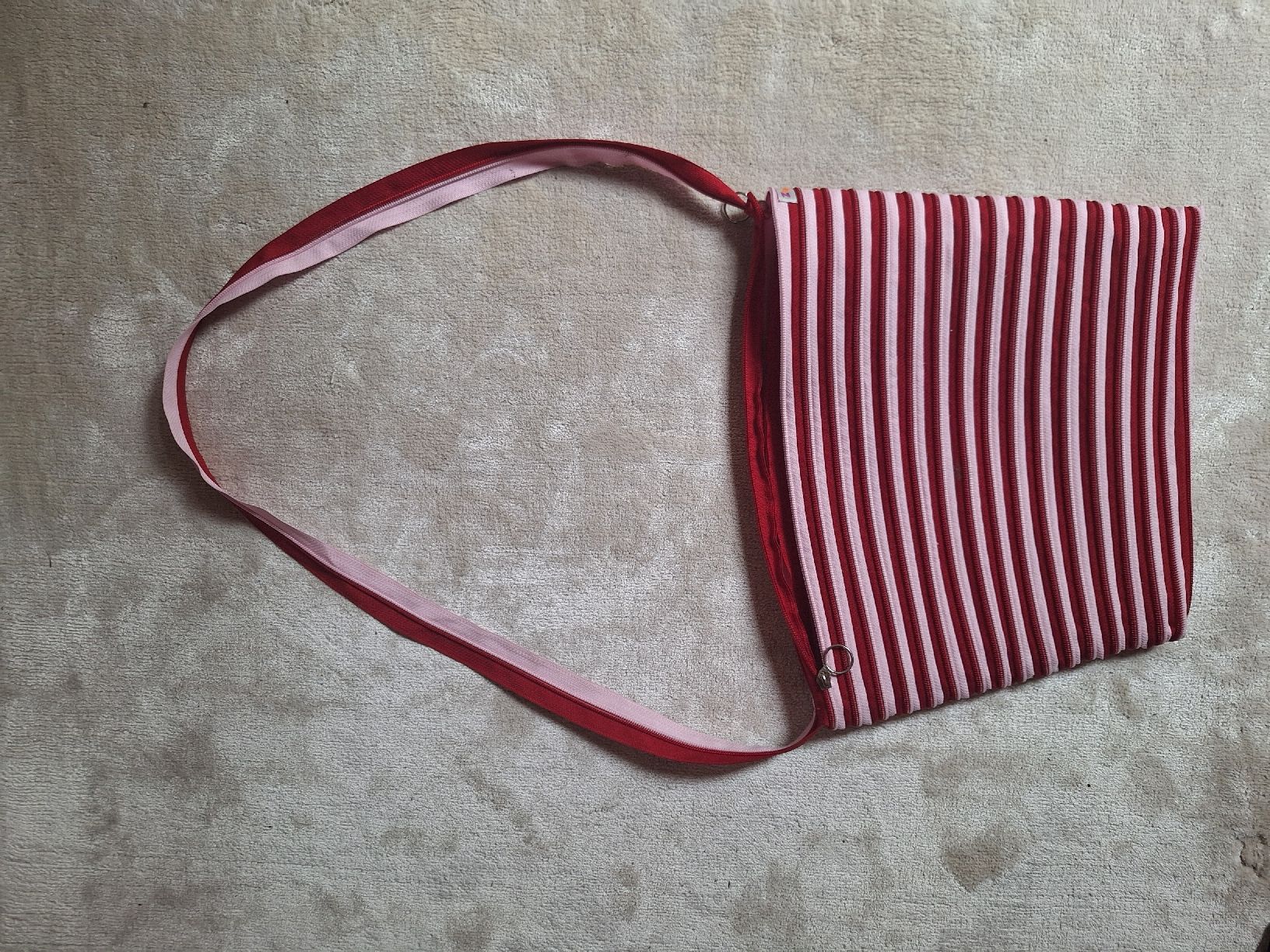 Borse: Tasche aus Reißverschlüssen "zip zap" – Usato da Aeugstertal venduto da firefly33