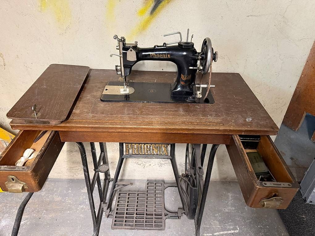 Machines à coudre: Phoenix Nähmaschine – D'occasion à Konolfingen par stu_57vl 1