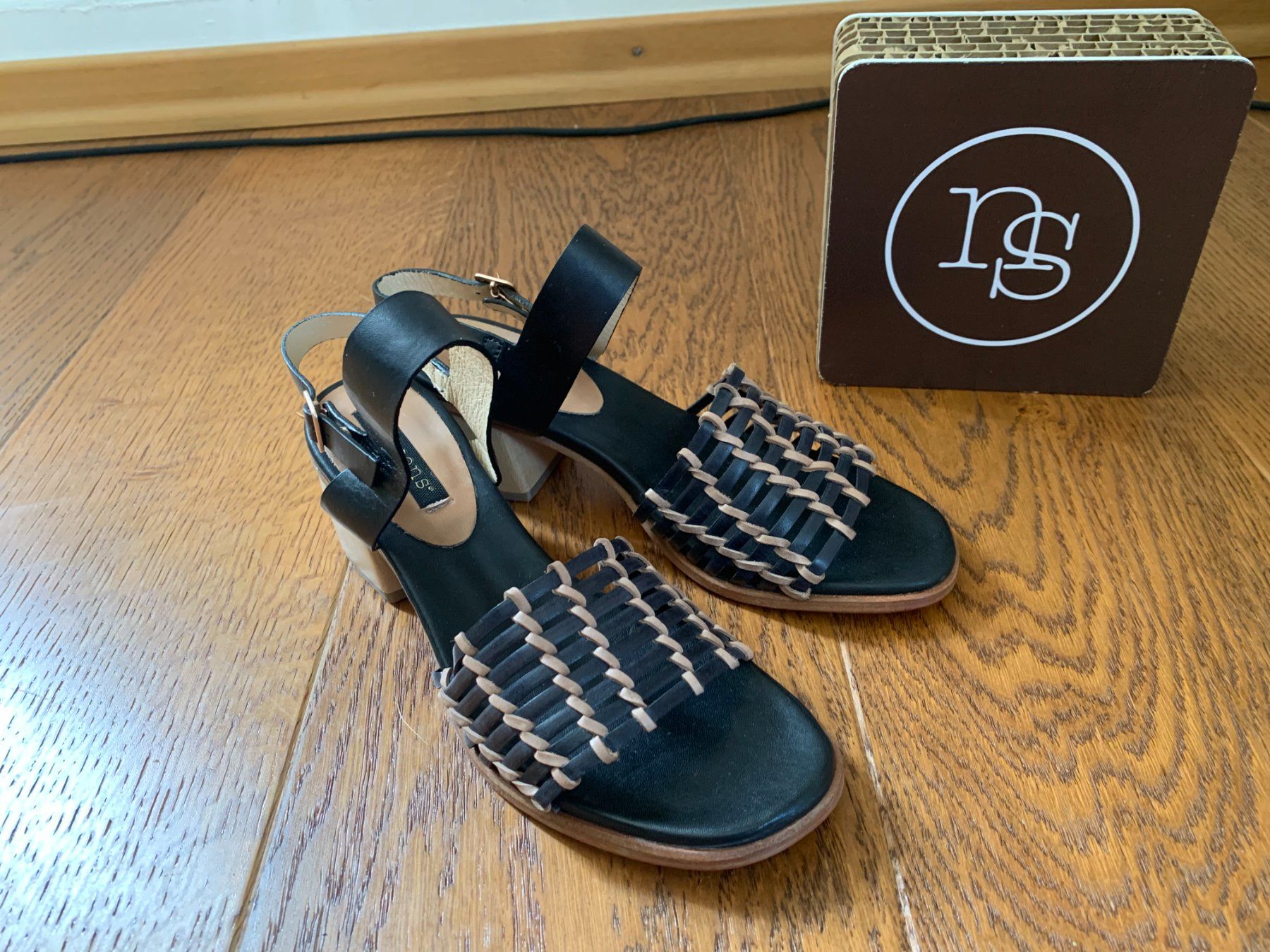 Neosens Scarpe da donna: Neosens Verdisio 3145 black Gr.37 – Nuovo (secondo la descrizione) da Zürich venduto da finsti