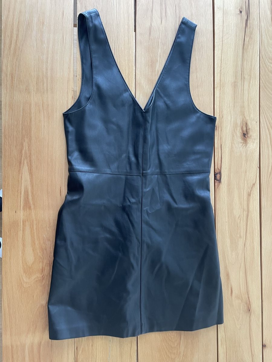 Robes: Kleid Mango Kunstleder schwarz – D'occasion à Oberarth par abi127