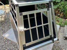 Alu-Hundebox M, 69 × 53.5 × 50 cm – nur 2× im Einsatz