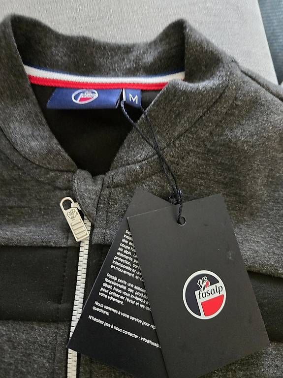 Pullover & Sweatshirts: Pull FUSALP neuf - taille S  – Neu und originalverpackt aus Crans VD von JG2012 2