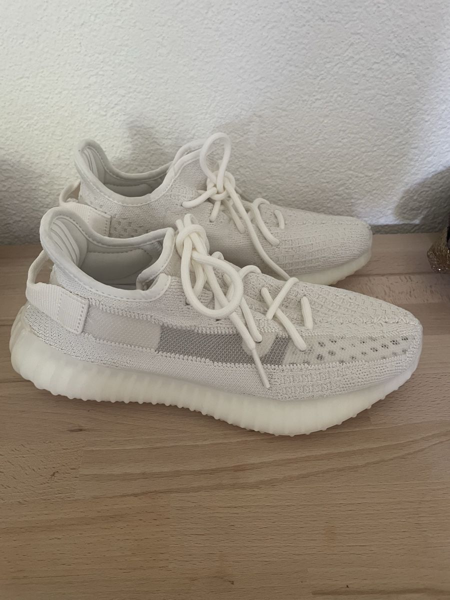 Chaussures hommes: Adidas Yeezy V 350 – Neuf (Voir description) à zürich par Ildiavolovesteprada