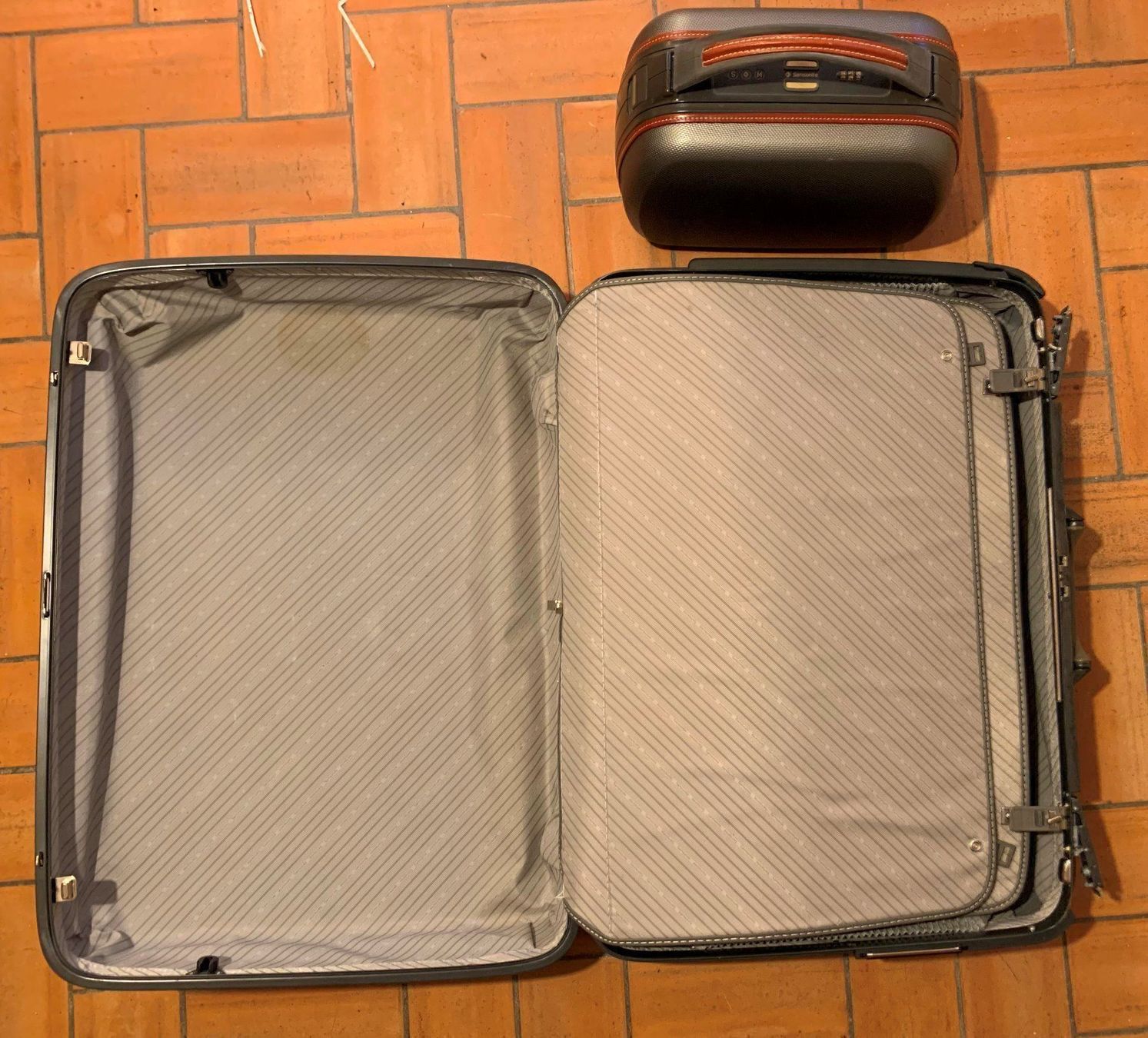 Reisekoffer: Samsonite Hartschalenkoffer – Gebraucht aus Lodrino von Stema 4