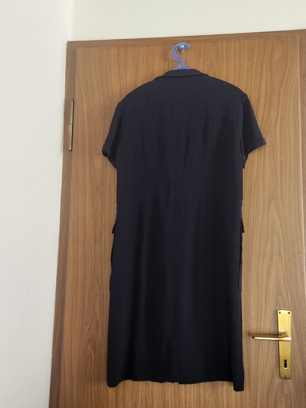 Hugo Boss Vestiti: Robe Bleu  nuit Hugo Boss - - Taille 40 – Usato da Niedergösgen venduto da Eva2410 2