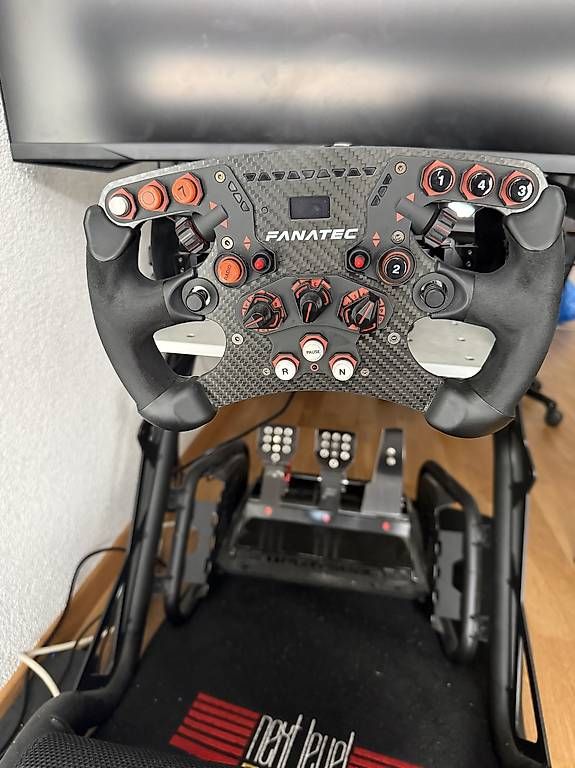 Console: Playseat Racing Rig mit Fanatec Wheel Setup – Usato da Muri b. Bern venduto da z0muku 2