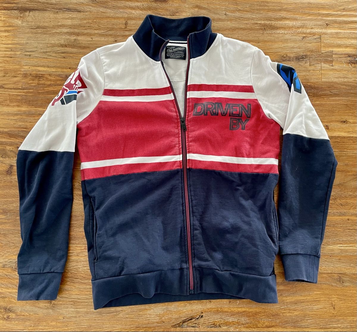 Giacche & Cappotti: lässige Sweatjacke Gr. 176 – Usato da Buchrain venduto da Sunny026