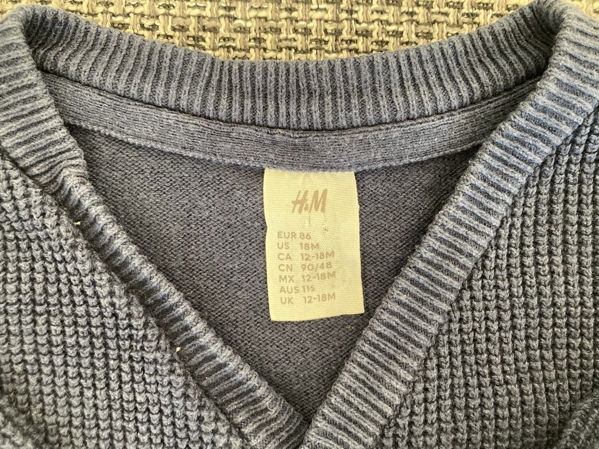 H&M Pullover & Sweatshirts: Jaquette t. 86 – Gebraucht aus Genève von Eschindler 1