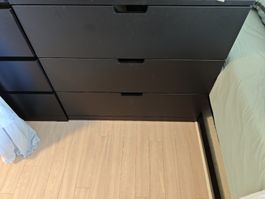 Nordli schwarz, wegen Umzug zu verkaufen. 
