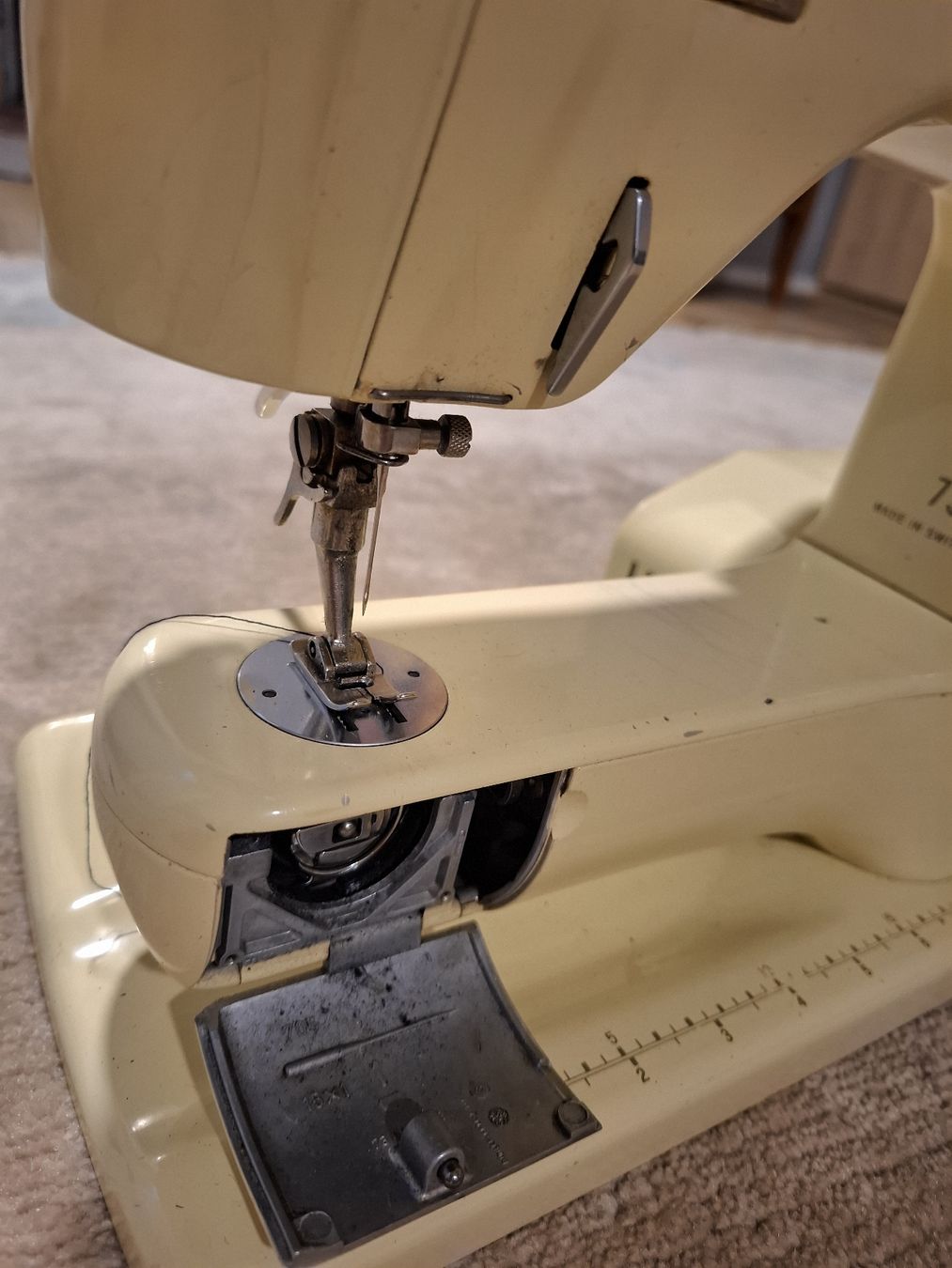 Bernina Macchine da cucire: Nähmaschine Bernina 731 – Usato da Lausen venduto da Devin- 2