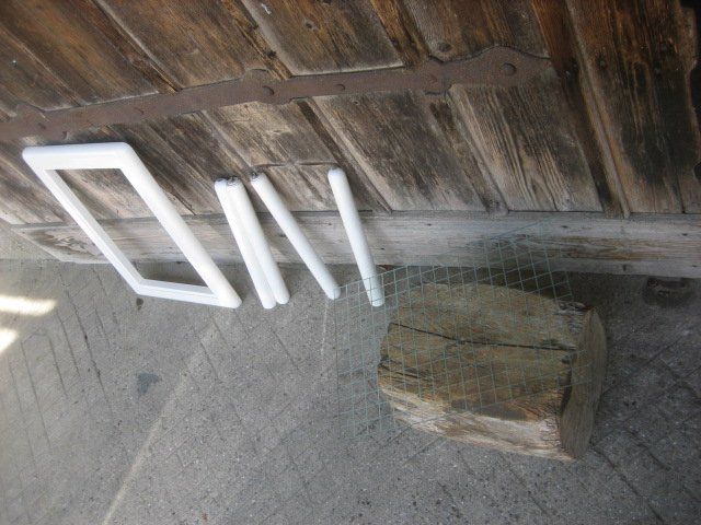 Tavoli: Beistelltisch mit Glasplatte weiss – Usato da Winterthur venduto da pf02 2