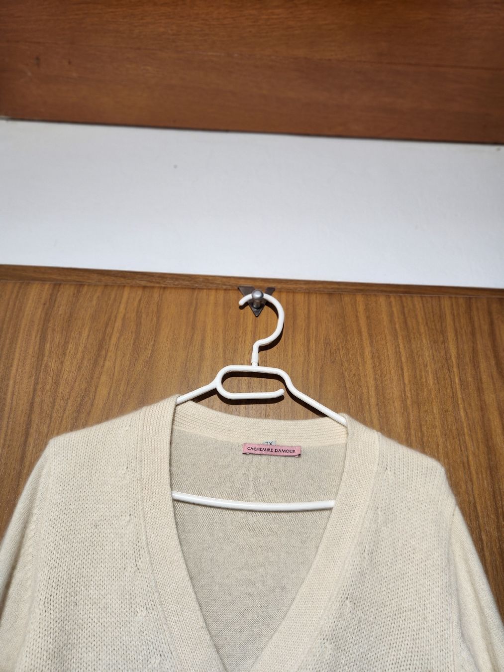 Maglioni & Felpe: Pull Cachemire Damour blanc col V taille XL – Usato da Niedergösgen venduto da Eva2410 2
