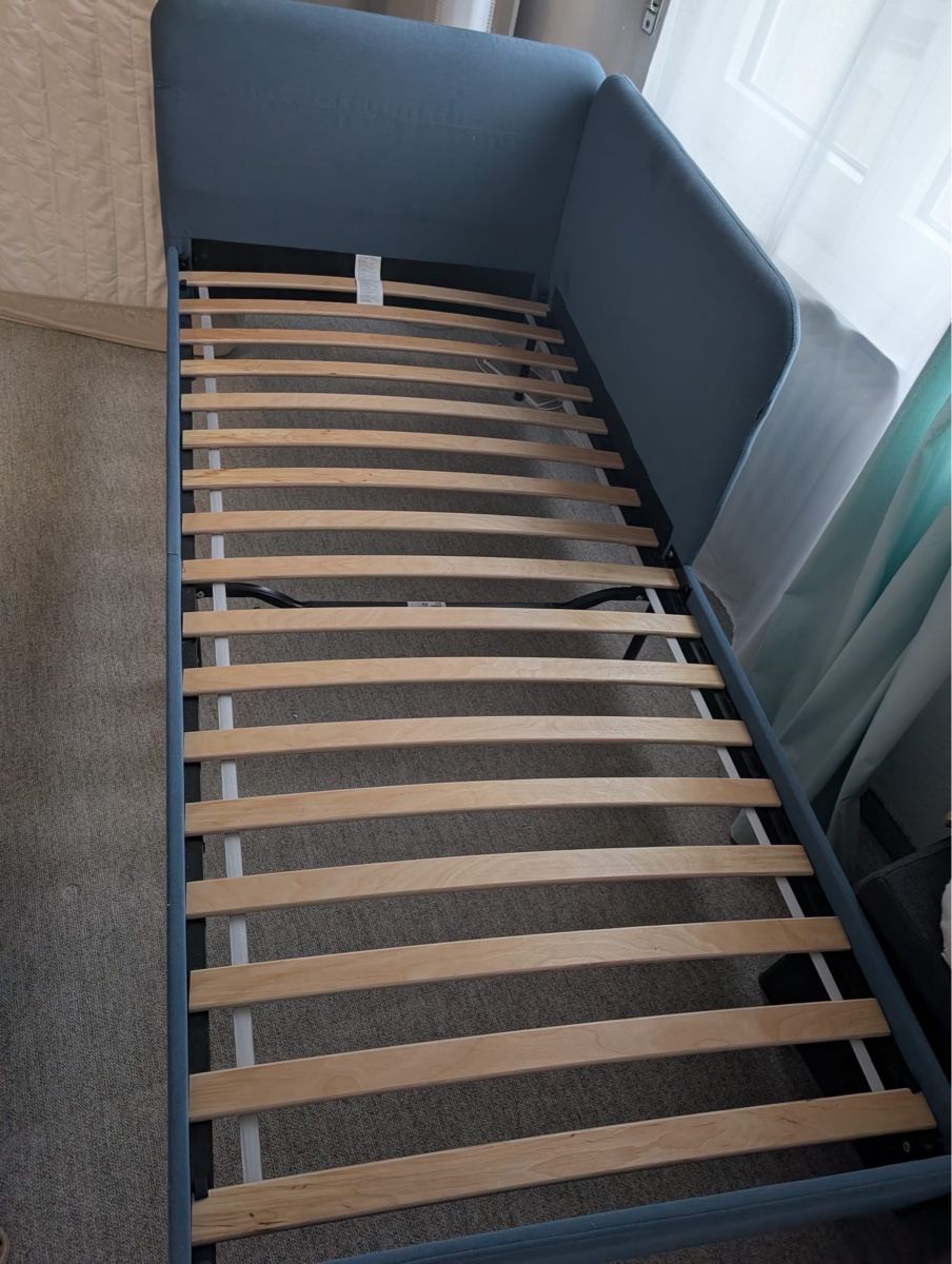 Letti: Bett, Bettgestell, Ikea – Usato da Oberhasli venduto da Elrm2001 1