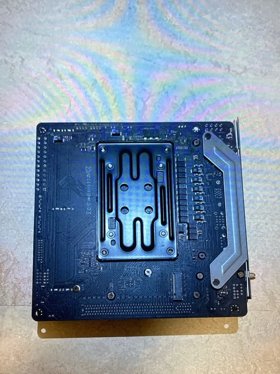 Asrock Schede madri: ASRock B650I Lightning Wifi Mini-ITX Mainboard, Top – Nuovo (secondo la descrizione) da Bäretswil venduto da vla_t5t2 8