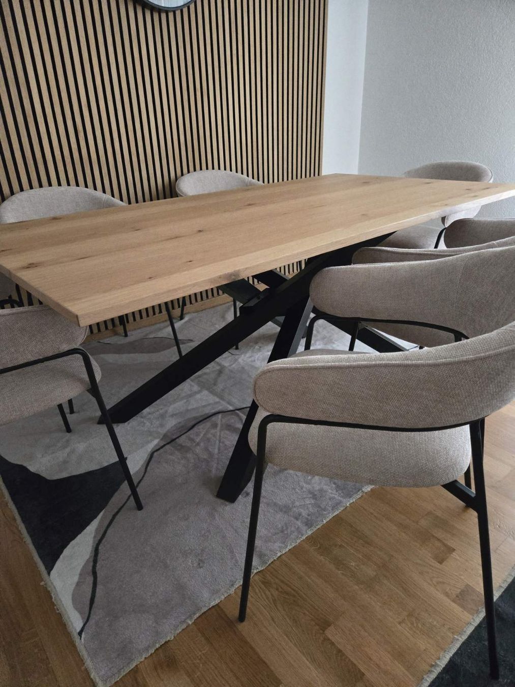 Tischset: Holz Esstisch mit 6 Designer Stühlen von CLARS – Gebraucht aus Rüti ZH von ale_v8cn 1
