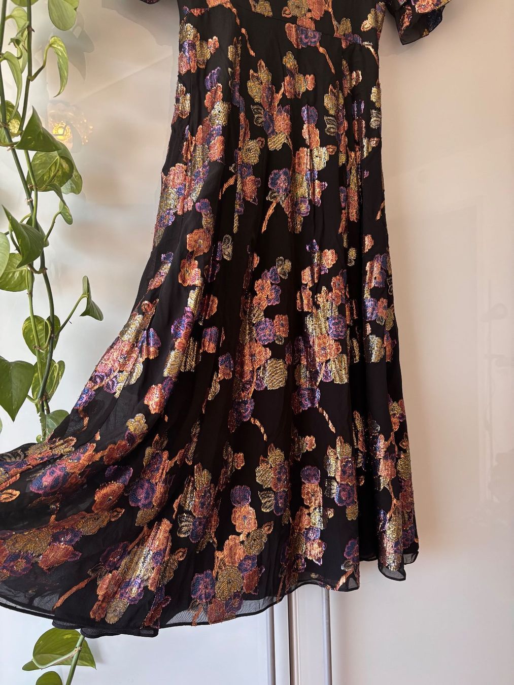 Vestiti: UTERQUE Seidenkleid mit Glitzi Gr. S – Usato da Zürich venduto da missmodernage 3