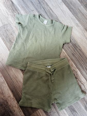 Sommer Set! Waffeloptik, T-Shirt und Shorts, Grösse 98
