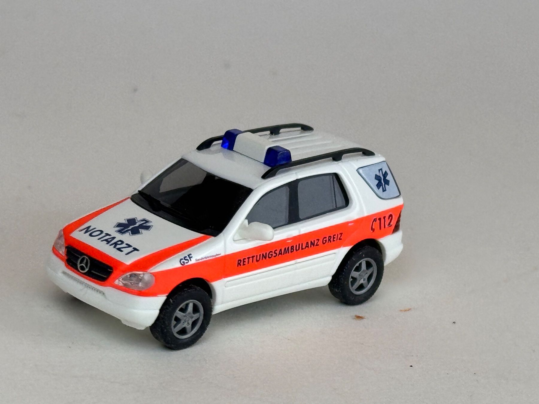 Busch Modellini d'auto: Busch  Mercedes G Klasse Notarzt – Usato da Elm venduto da Wikmtz