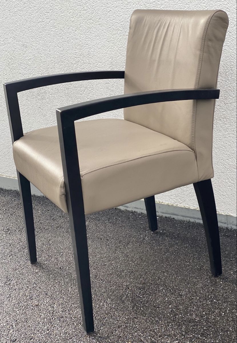 Sedie: Occasion Stuhl mit Armlehnen – Usato da Aarau venduto da ric_j2fq