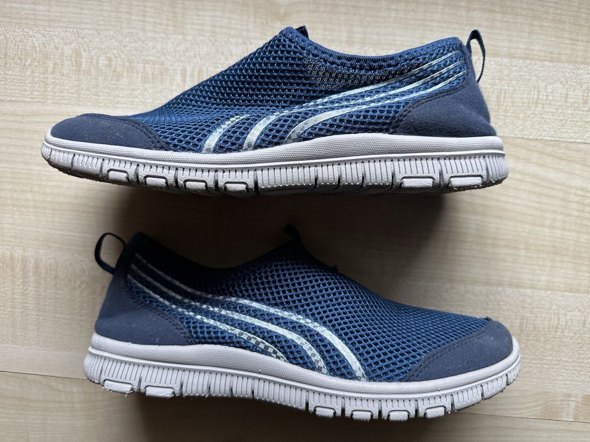 Scarpe da donna: Dunkelblauer Sneaker von Schwesternuhr – Usato da Ottikon venduto da lo99 1