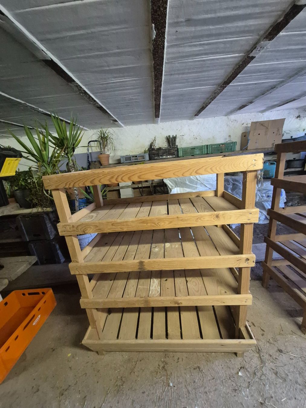 Articoli in legno: Hurde Nr.2 – Usato da Schönenberg ZH venduto da Split