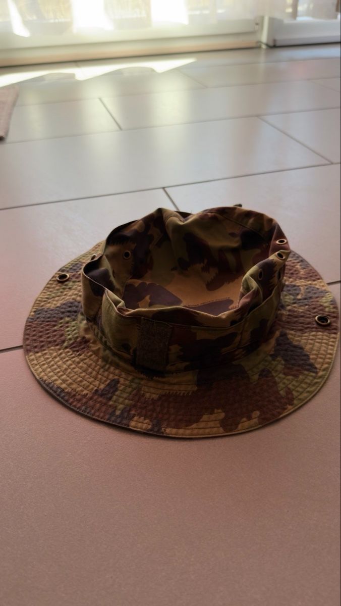 Schweizer Armee Copricapi, berretti & cappellini: Späher Mutz – Usato da Birr venduto da King2607