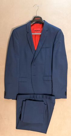HUGO Anzug Gr. 50, blau – nur 2× getragen