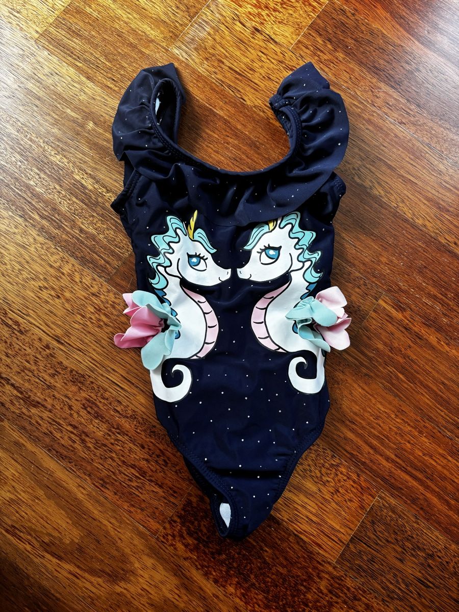 Maillots de bain: Badeanzug Seepferdchen Gr. 98 – D'occasion à Amriswil par Ka_Sc