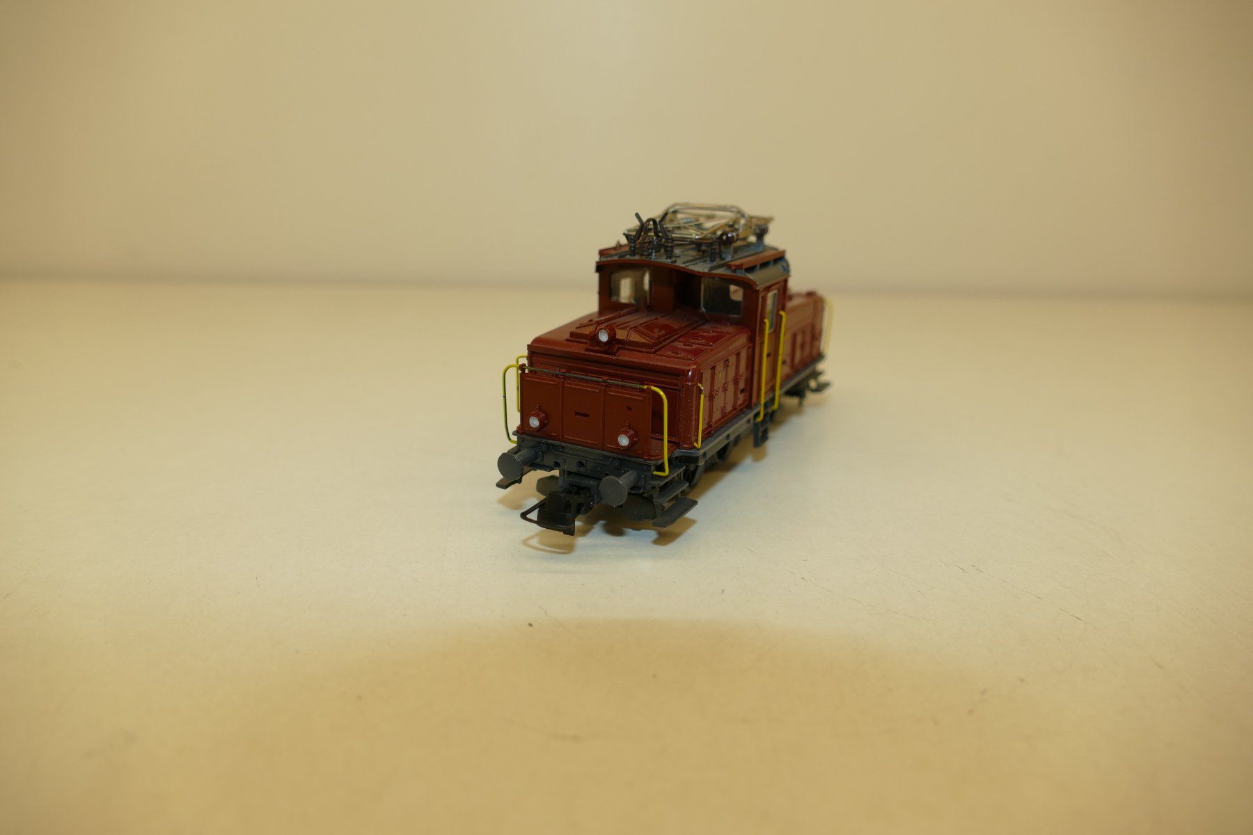 Roco Modellini di ferrovie: Roco H0: SBB Elektrolok Ee 3/3 – Nuovo (secondo la descrizione) da Niederhasli venduto da rail-duerst 4