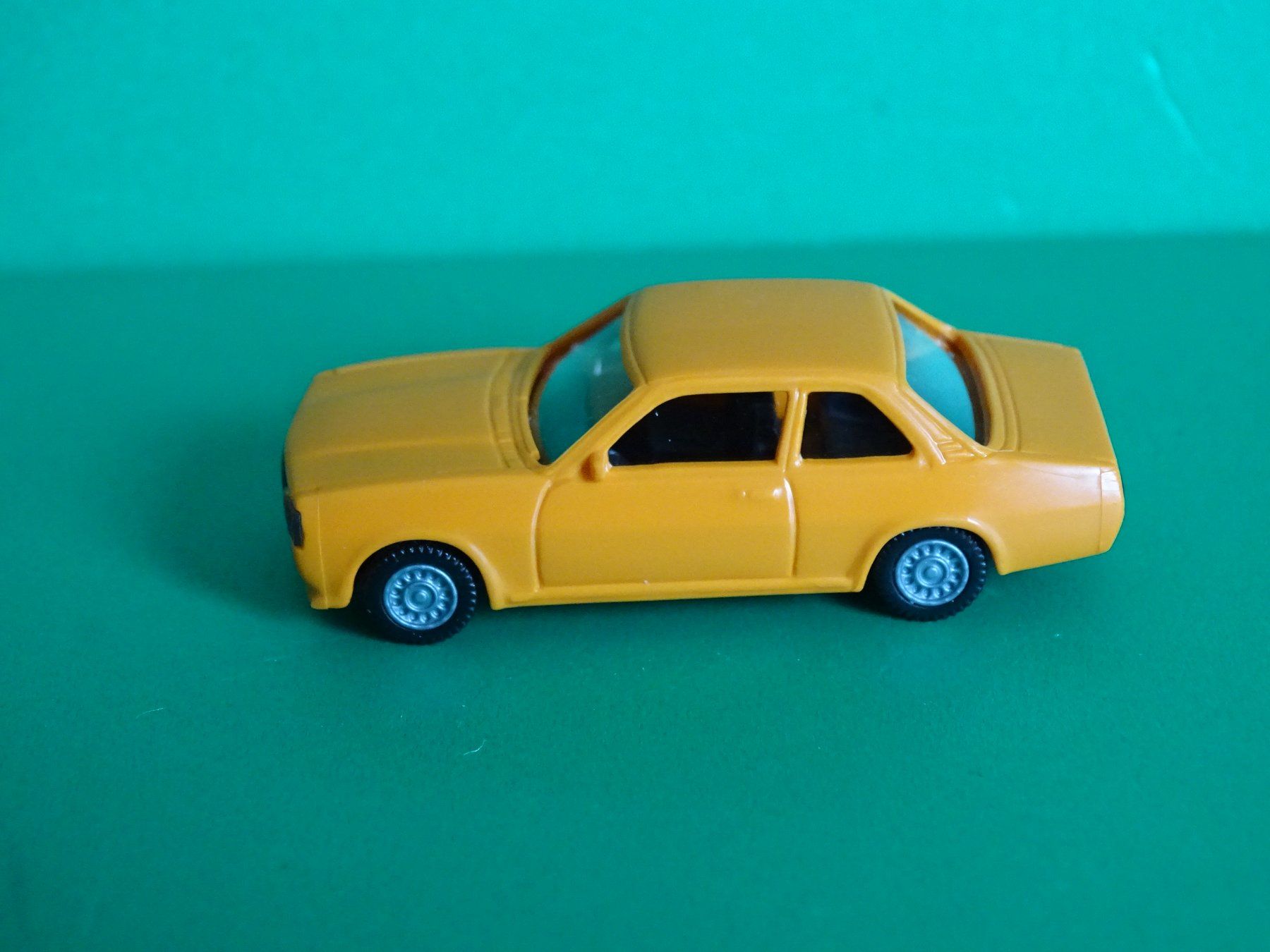 Opel Modellini d'auto: Opel Ascona von Euro Model 1/87 – Usato da Bretzwil venduto da Meex 2