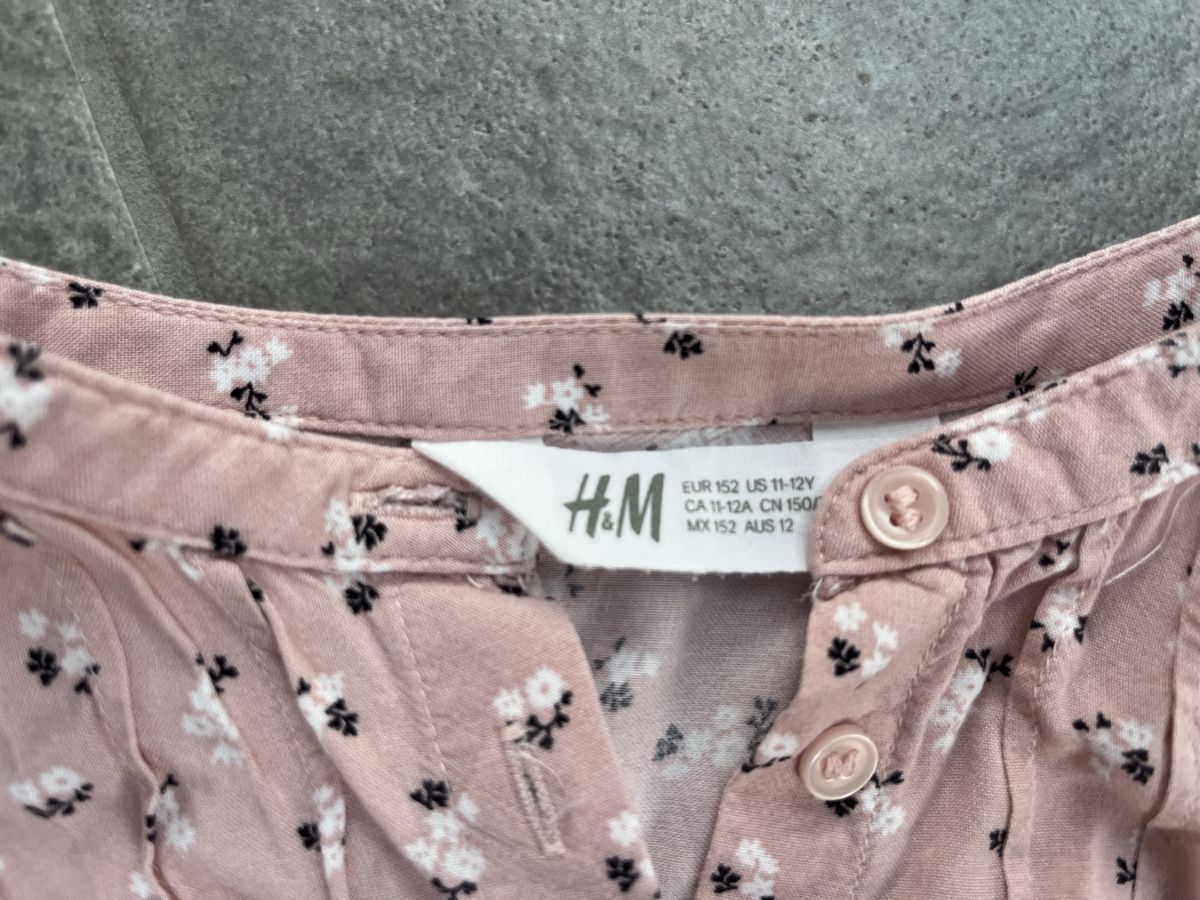 H&M Blouses, T-shirts & Tops: Bluse / Tunika langarm H&M 152 – D'occasion à Wil ZH par Wonderwoman76 1