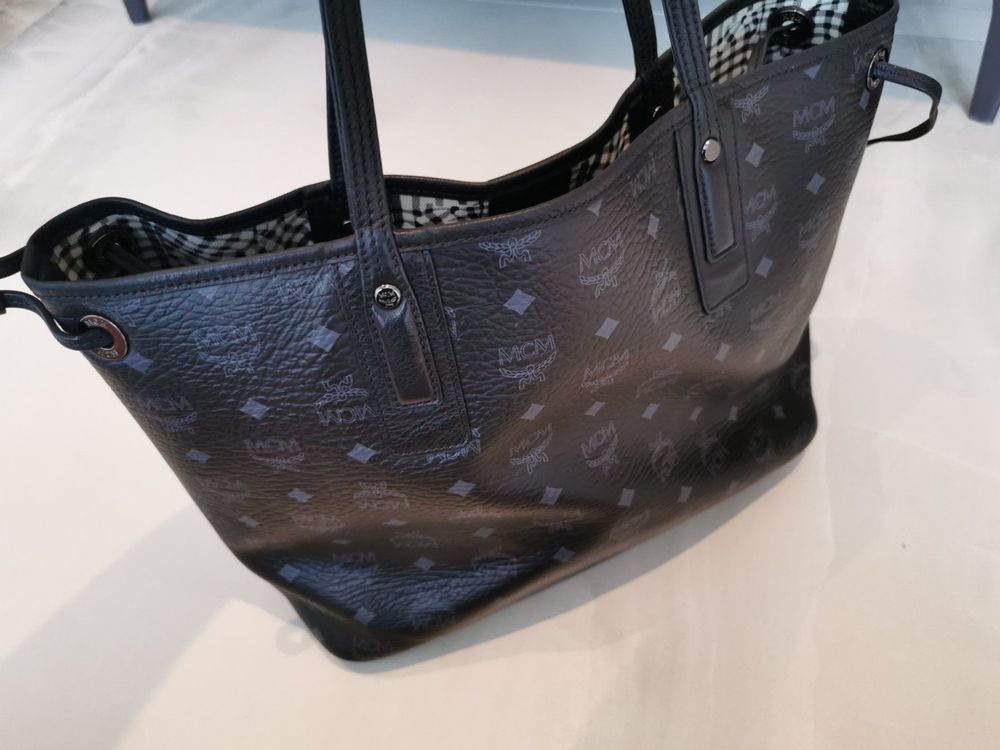 MCM Reversible Liz Shopper Schwarz/Weiss (Gebraucht) in Zürich für