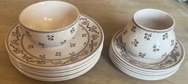 Vintage-Geschirr "Petite Fleur" Braune Ausführung