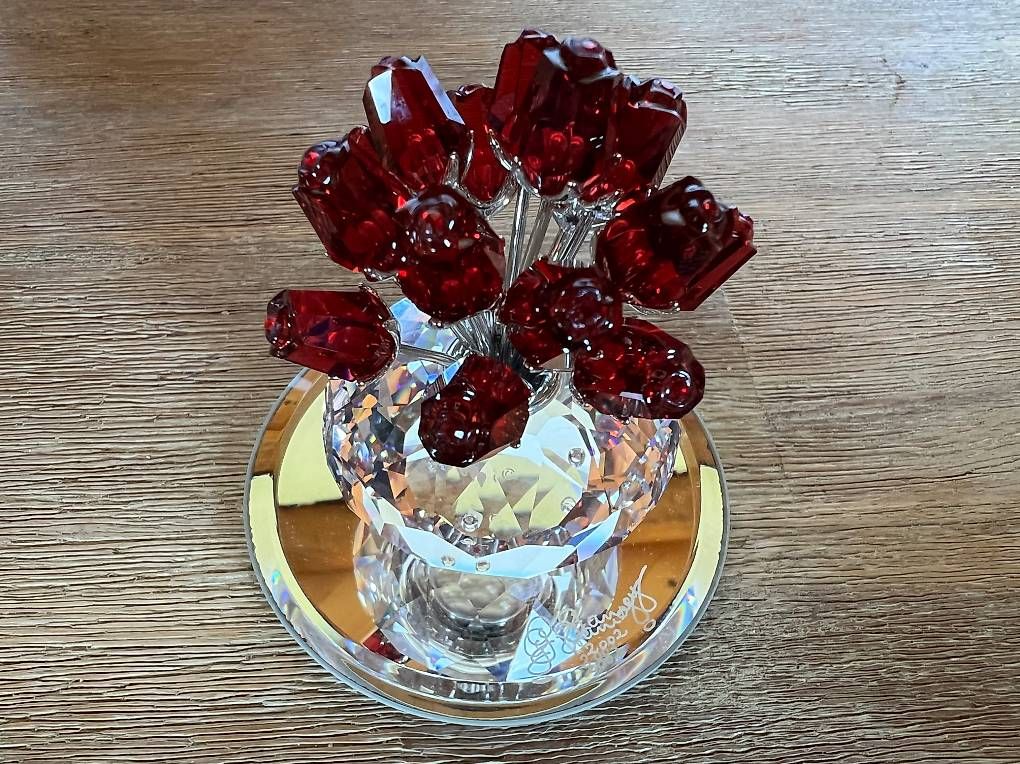 Swarovski Tutte le decorazioni: Swarovski - Bouquet de roses rouges SCS – Nuovo e nell'imballaggio originale da Pensier venduto da motofan99 1