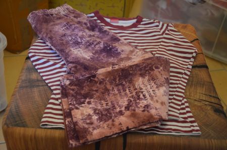 TAILLE 110 - SWEATSHIRT + HOSE