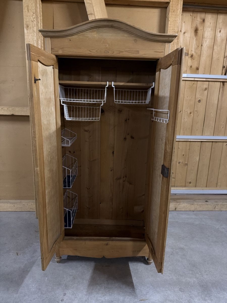 Armadi: Holzschrank – Usato da Aathal-Seegräben venduto da Pflip 1