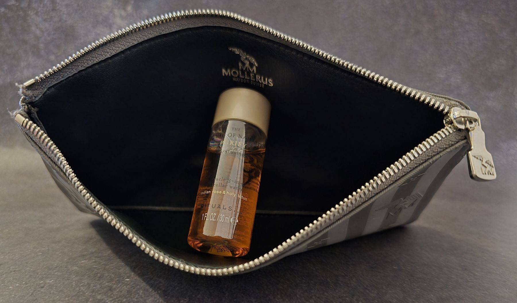 Maison Mollerus Custodie per cosmetici: Maison Mollerus Jussy – Nuovo (secondo la descrizione) da Basel venduto da BeautyqueenbyNB 2