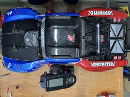 Arrma Mojave 4s mit HW Max8 Combo und Futaba