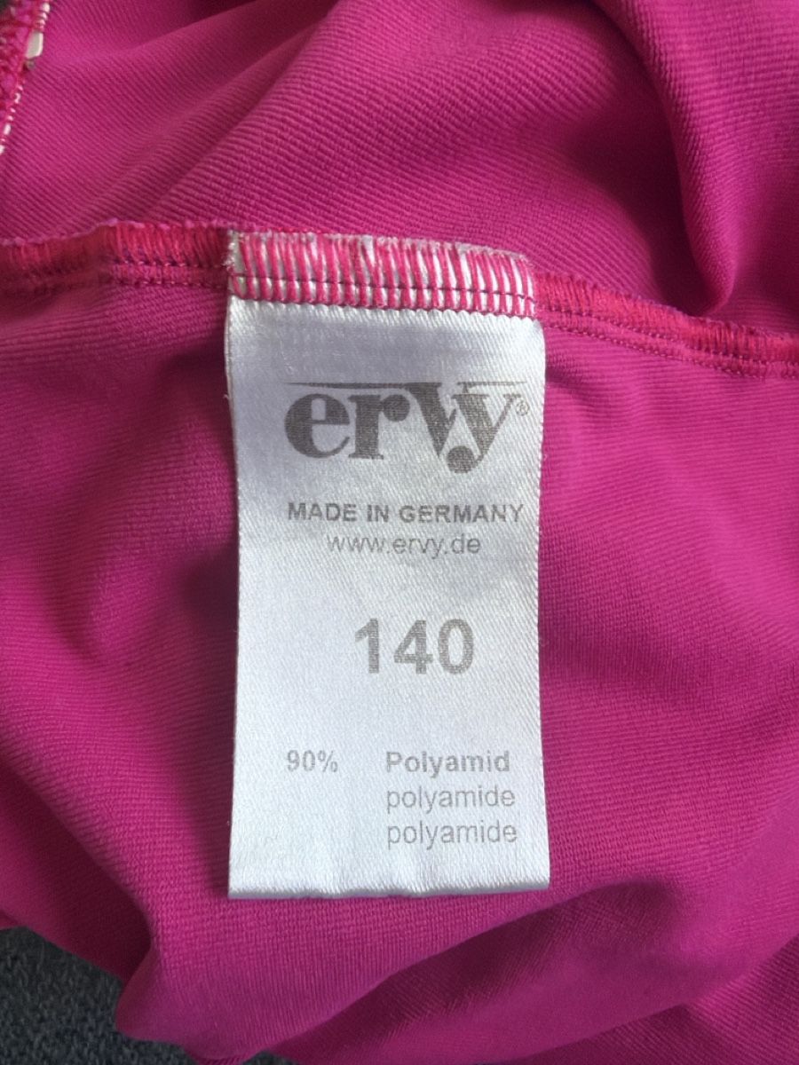 Anzüge: Mädchen Turnanzug pink Grösse 140  Sternenapplikation – Gebraucht aus Bülach von Prooflite 2