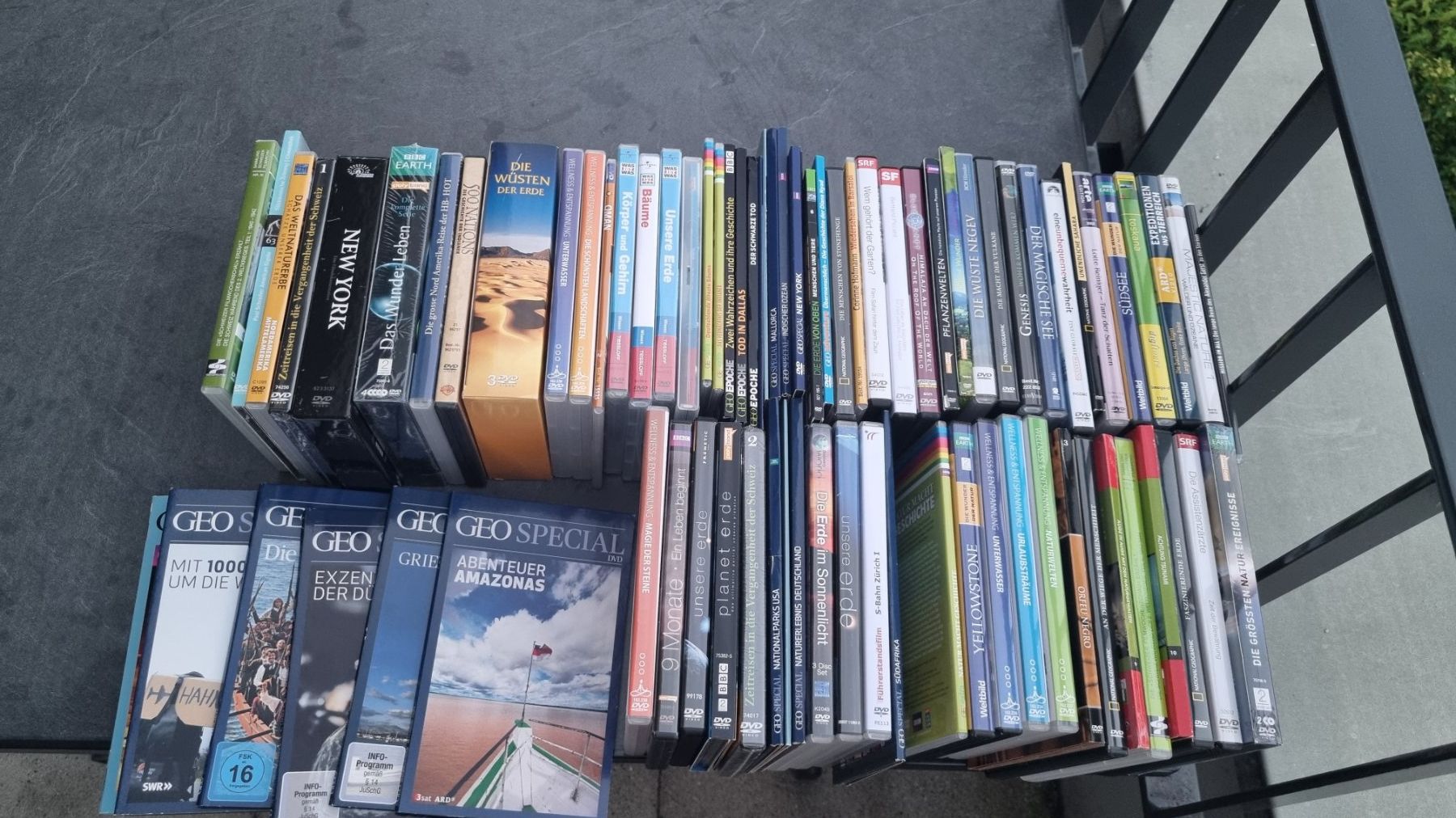 Tutti i DVDs: DVD-Sammlung Tiere, Länder und Gesellschaft – Usato da Meilen venduto da lisma29 2