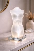 Selenit Frauenkörper 20.5 cm, 2.07 kg – Lichtvolle Eleganz &