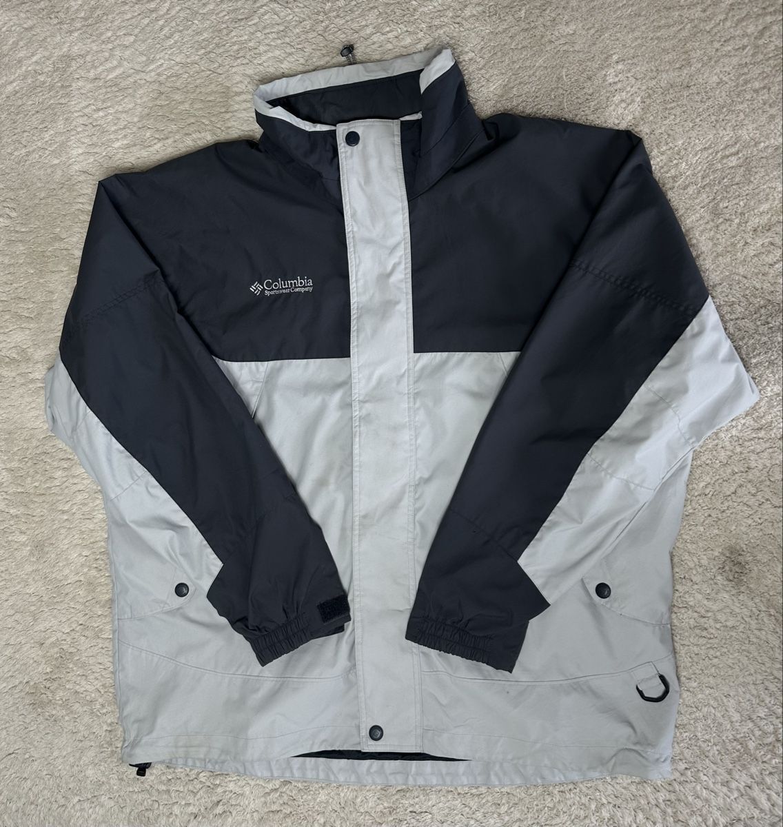 Columbia Giacche: Veste Columbia blouson Imperméable gris clair - Taille XL – Usato da Neuchâtel venduto da aliceguins