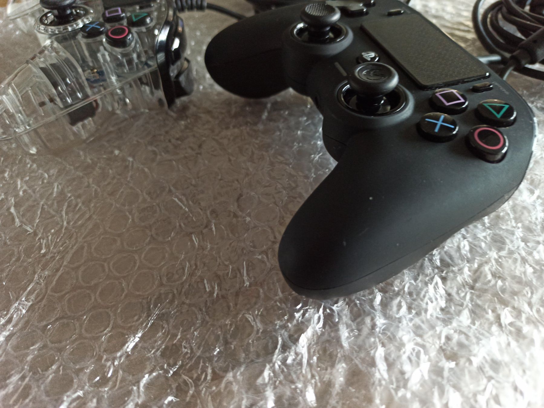 Controller: 2 x Nacon Controller / PS4 – Usato da Oberweningen venduto da mar_87mx 1