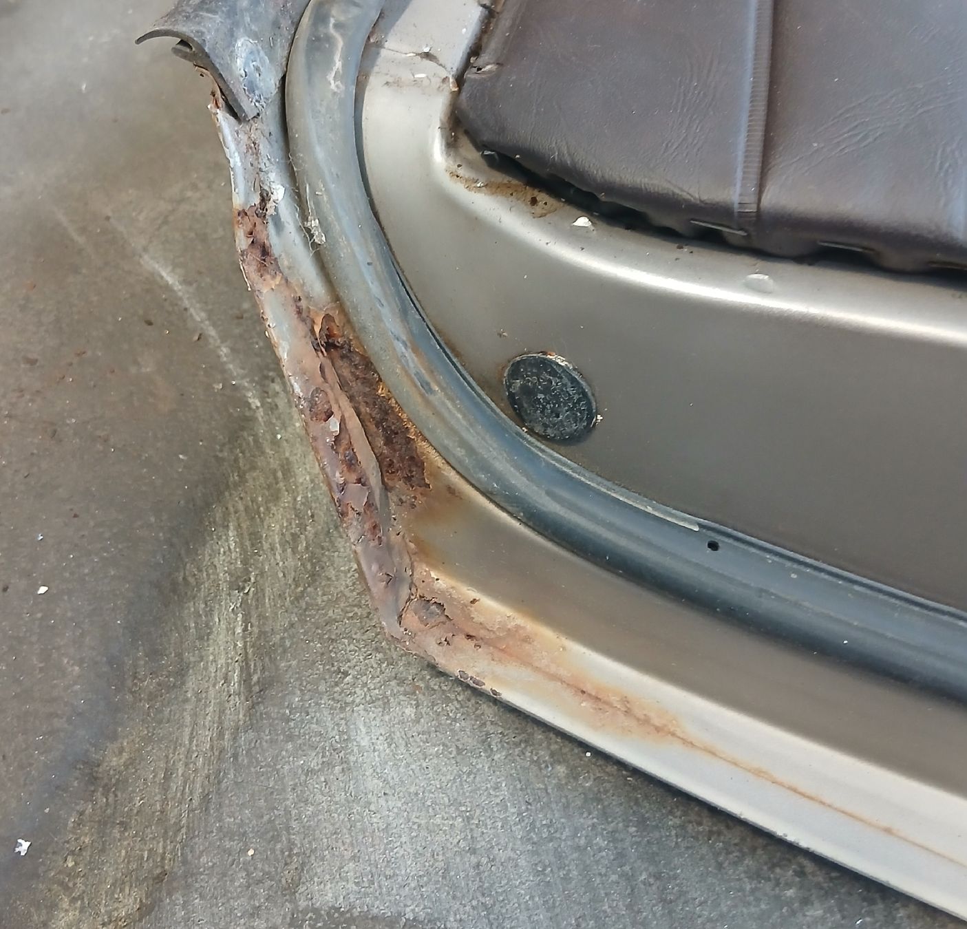 Saab Tutti pezzi di ricambio auto: Portière droite Saab 99 – Usato da la heutte venduto da Auto-stock 5