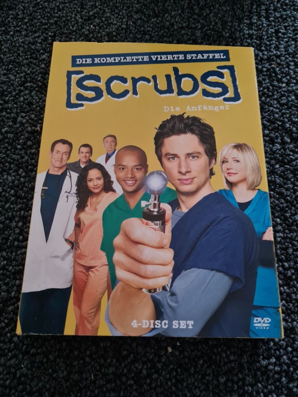 Tutti i DVDs: SCRUBS STAFFEL 4 – Usato da Ruswil venduto da jan_bxl5