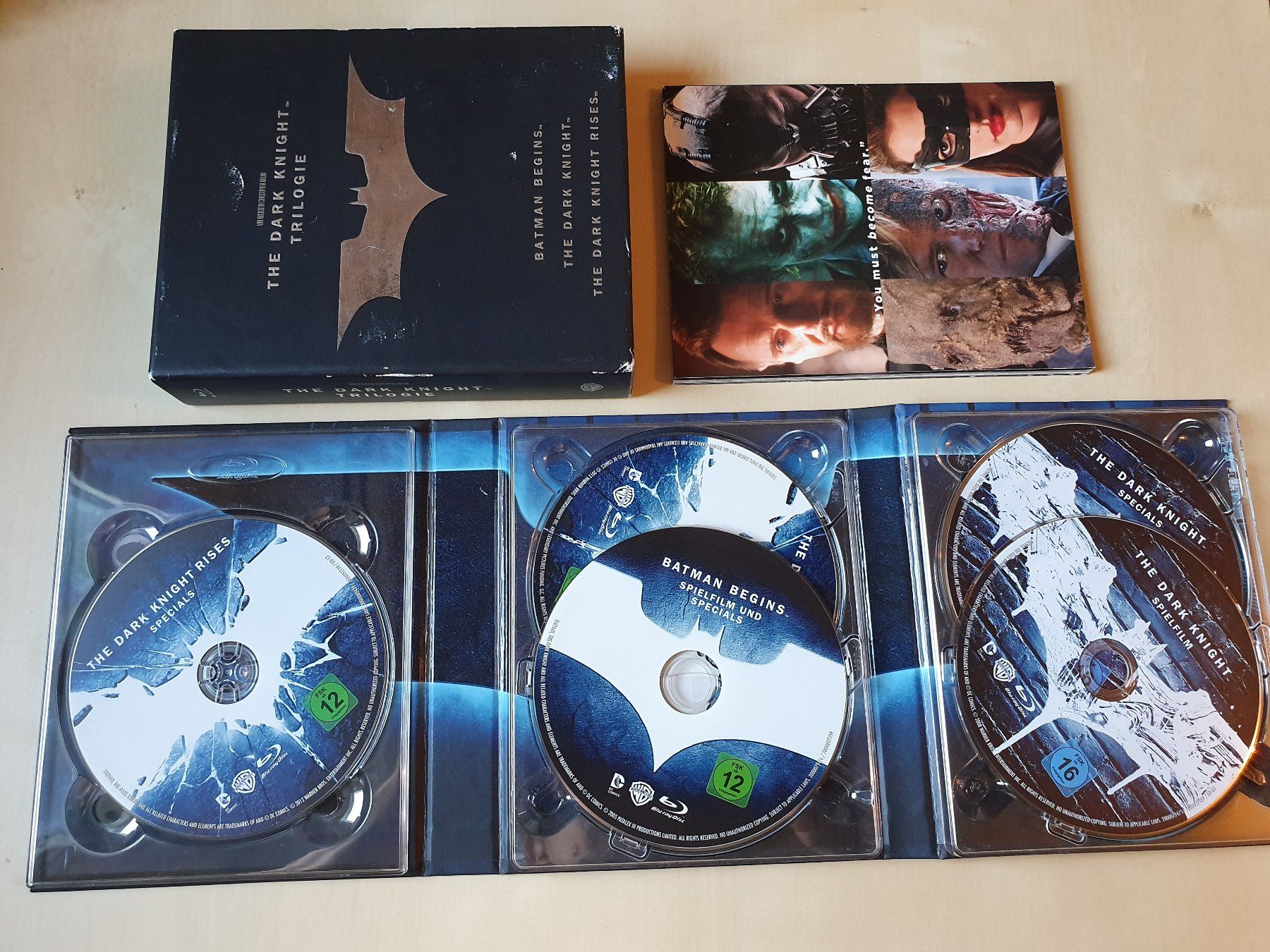 Tutti i DVDs: The Dark Knight Trilogie – Usato da Stansstad venduto da collectorsshop 2