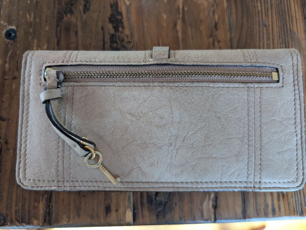 Juicy Couture Portamonete: Portemonnaie Juicy Couture nude – Usato da Cheseaux-Lausanne venduto da loscaptos 1