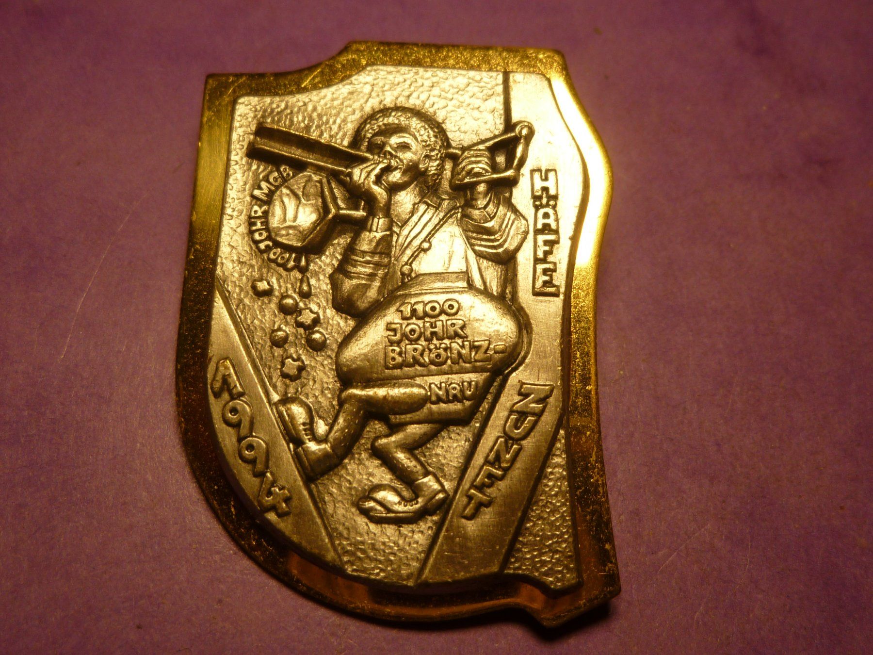 Plaketten & Abzeichen: BRÖNZNAU 1994 GOLD – Gebraucht aus Ried (Muotathal) von Mandarin02