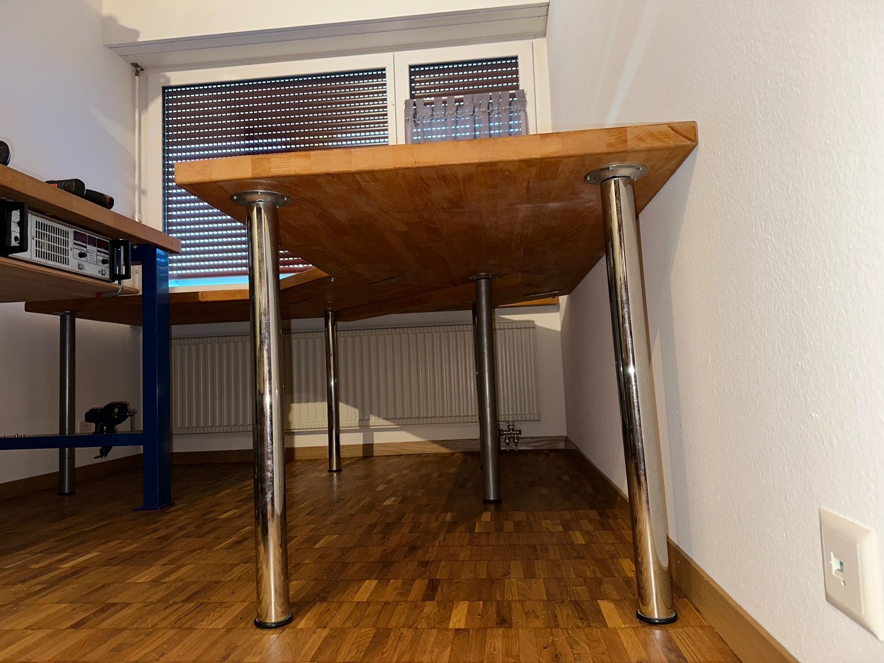 Tables: Maßgefertigter L-förmiger Ecktisch aus Holz – D'occasion à Nürensdorf par mar_bgs6 1